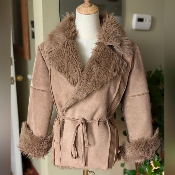 ✨ Twenty Twenty Size L Tan Faux Suede & Fur Belted Wrap Jacket 🧥 Cozy & Chic - Picture 2 of 15